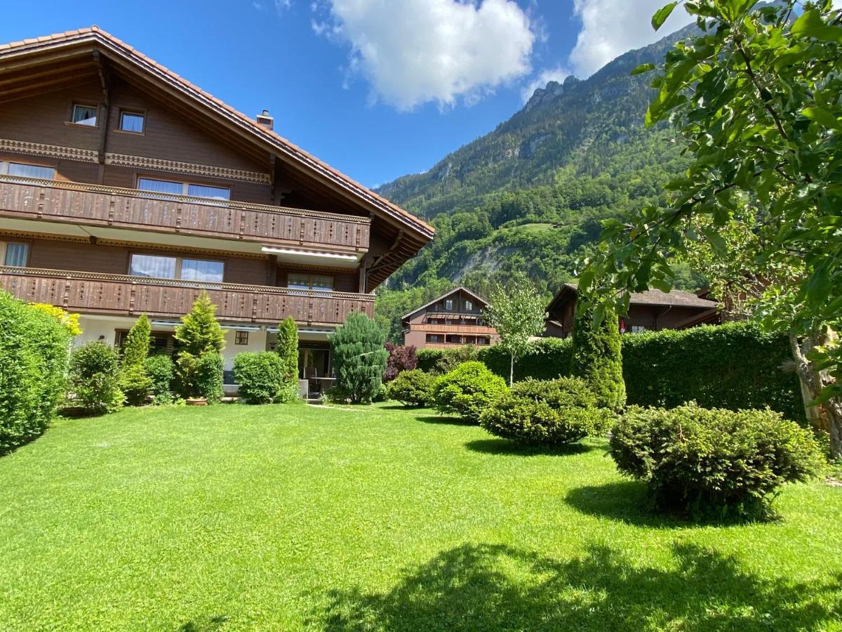 An Apartment In A Modern Swiss Chalet Iseltwald Dış mekan fotoğraf